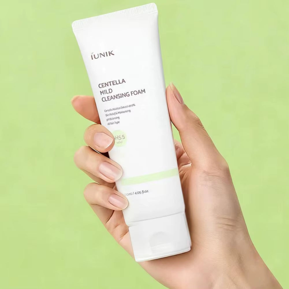 120Ml IUNIK Centella Cleanser Mild Cleansing Foam Whitening Hydrating Properties Korean Centella Facial Wash for Sensitive Skin